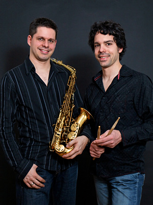 Stefan Meister (Saxes) und Manuel Römer (Drums/Percussion)